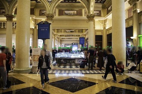 How To Mitigate Risk in Casinos with Video Cameras.